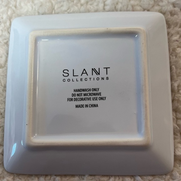 Slant Gold Heart on Black Stripes Trinket Tray - Picture 3 of 4